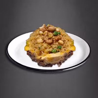 Reis mit Gemüse, Ananas und Süß-Sauer-Sauce