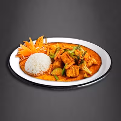 Reis mit roter Currysauce und Kokosmisch nach Thai-Art (scharf)
