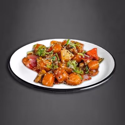 Gebratener Tofu mit Gemüseananas und Süß-Sauer-Sauce.