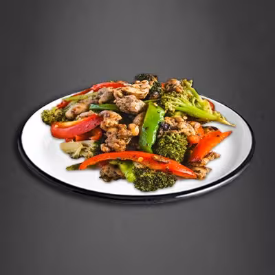 Knuspriges Hühnerfleisch mit Broccoli, Paprika und Gemüse